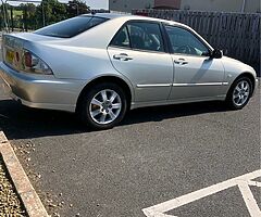 2002 Lexus IS 200