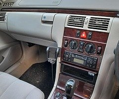 01 E200 Kompressor will swap for small camper - Image 7/10