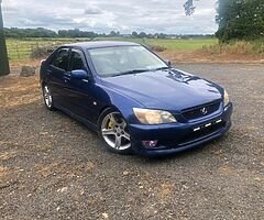 Lexus is200