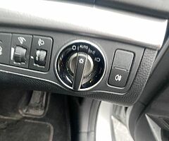 2016 Hyundai i40 New model Blue drive Estate - Image 7/10