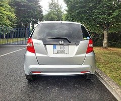 2011 Honda Fit (AUTO)  - Image 5/10