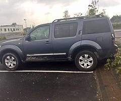 Nissan pathfinder