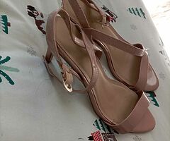 Women heels all worn for few hours only - Image 5/6