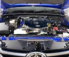 2017 Toyota Hilux - Image 6/10