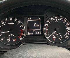 2014 Skoda Octavia 1.6 TDi Automatic - Image 8/10