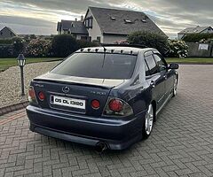 Lexus is200