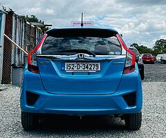 HONDA FIT HYBRID 2015 AUTOMATIC - Image 5/10