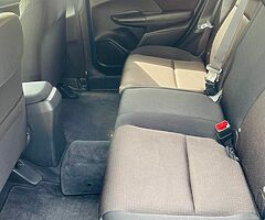HONDA FIT HYBRID 2015 AUTOMATIC - Image 8/10