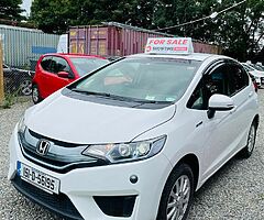 HONDA FIT HYBRID 2015 AUTOMATIC - Image 9/10