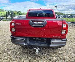 APRIL 2022 TOYOTA HILUX INVINCIBLE X WITH DELIVERY MILES ONLY! - Image 3/10