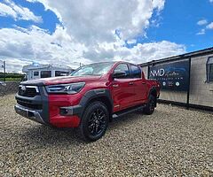 APRIL 2022 TOYOTA HILUX INVINCIBLE X WITH DELIVERY MILES ONLY! - Image 6/10