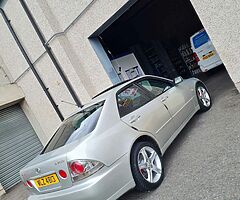 2000 Lexus IS 200