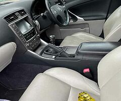 2010 Toyota  Lexus - Image 6/9