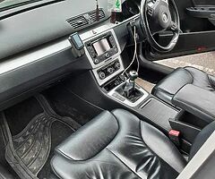 Volkswagen Passat 2.0 TDI Highline Plus B - Image 7/10