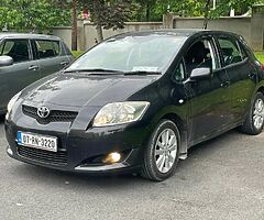 Toyota auris car drive good