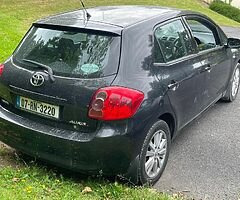 Toyota auris car drive good - Image 4/9