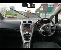Toyota auris car drive good - Image 7/9