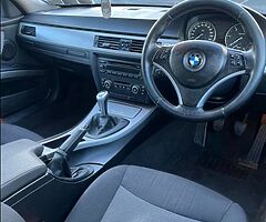 BMW 318D - Image 5/10