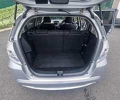Honda Fit 1.3 Hybrid GUARANTEE 3 MOUNTS - Image 6/10