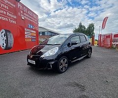 Honda Fit 1.3 Hybrid GUARANTEE 3 MOUNTS