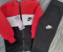 Tracksuits - Image 3/4