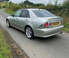 2002 Lexus IS 200