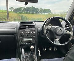 2002 Lexus IS 200 - Image 3/8