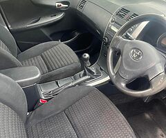 Toyota Corolla - Image 5/8