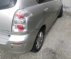 2008 Toyota Corolla verso Grey