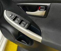 2012 Toyota Prius  1.8 Petrol Hybrid Automatic - Image 10/10