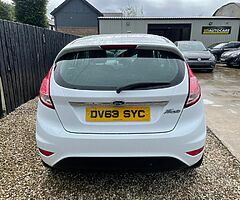2013 Ford Fiesta - Image 4/10