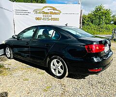 2012 Volkswagen Jetta dsg automatic we finance - Image 5/10