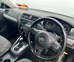 2012 Volkswagen Jetta dsg automatic we finance - Image 6/10