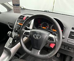 2013 Toyota Auris Automatic 1.4 we finance - Image 9/10