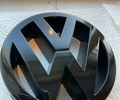 Vw front logo off a mk5 golf
