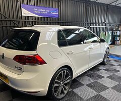 2015 Volkswagen Golf - Image 3/9