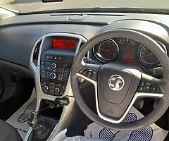 2010 Opel Astra - Image 6/7