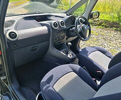 2007 Peugeot 1007 - Image 9/10