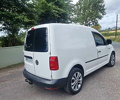 Volkswagen Caddy 2 0 TDI - Image 4/10