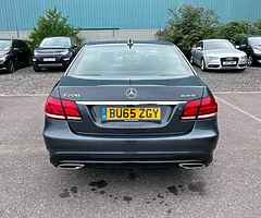 2015 Mercedes-Benz E220 BLUETEC AMG NIGHT EDT - Image 4/8