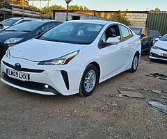 2019 Toyota PRIUS ACTIVE UK MODEL  - Image 3/9