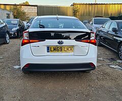 2019 Toyota PRIUS ACTIVE UK MODEL  - Image 6/9