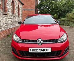 2014 Volkswagen Golf - Image 3/9
