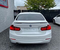 2013 BMW 3 series - Image 4/10