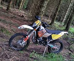 Ktm 300cc enduro bike
