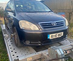 Toyota avensis verso