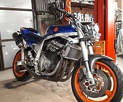 Suzuki gsxr 1127 - Image 3/3