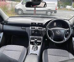 2006 Mercedes-Benz C220 - Image 5/7