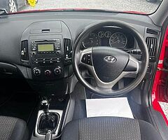 Hyundai i30 1.4 petrol - Image 9/10