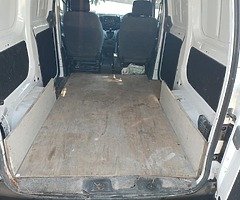 Nissan NV 200 - Image 10/10